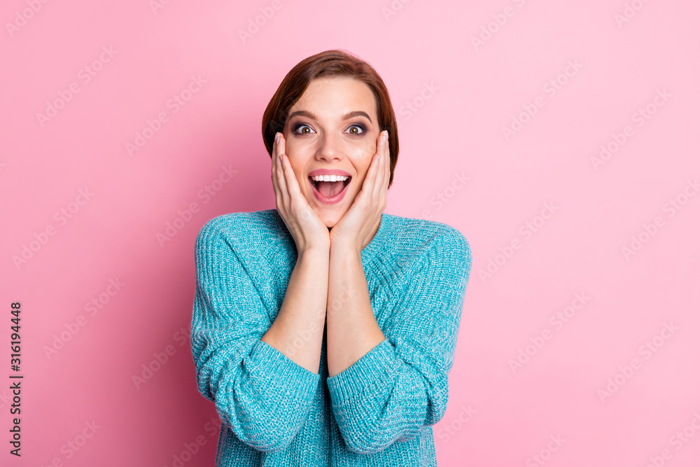Close-up portrait of her she nice-looking attractive lovely cheerful cheery glad delighted crazy brown-haired woman enjoying great news black Friday isolated over pink pastel color background Close-up portrait of her she nice-looking attractive lovely cheerful cheery glad delighted crazy brown-haired woman enjoying great news black Friday isolated over pink pastel color background