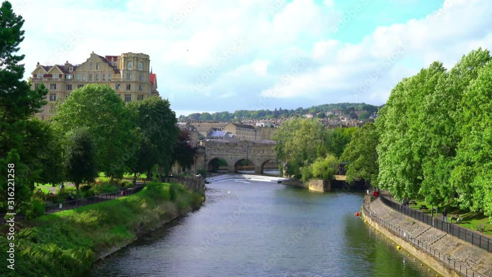 Pulteney Bridge River Avon in Bath, England, United Kingdom Pulteney Bridge River Avon in Bath, England, United Kingdom