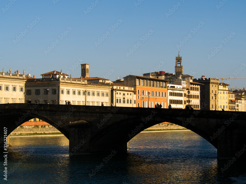 Italia, Toscana, Firenze, la città e il fiume Arno.