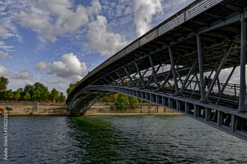 Leopold Sedar Senghor Bridge © isabelle dupont