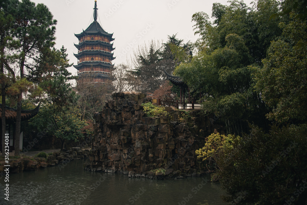 Beisi Pagoda(Beisi Ta) is a chinese pagoda built during 1368–1644 and located at Bao'en Temple in Suzhou,Jiangsu,China. Beisi Pagoda(Beisi Ta) is a chinese pagoda built during 1368–1644 and located at Bao'en Temple in Suzhou,Jiangsu,China.