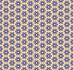 Fototapete Kleine Blumenmuster Goldenes Blütenornament auf Tiefblau  © Olgastocker