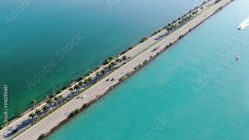 Wallpaper Mural MacArthur Causeway, Biscayne Bay, Government Cut and Miami Beach from the air Torontodigital.ca