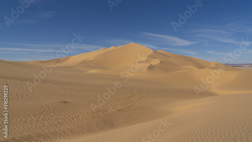 Landscape of Sahara desert © frog