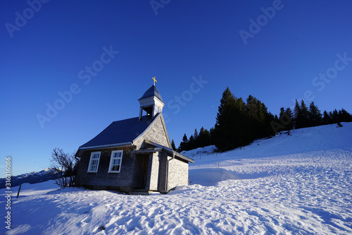 Wallpaper Mural Kirche im Winterland Torontodigital.ca