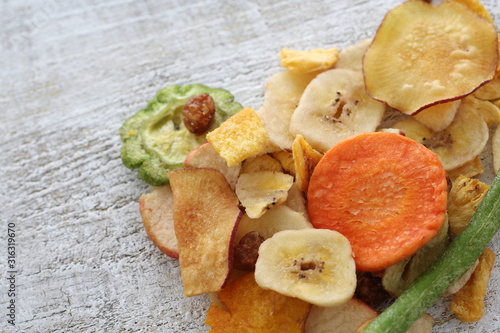 野菜と果物のチップス