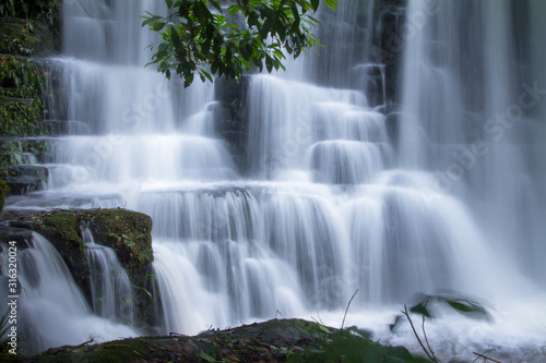 waterfall © Soonthorn