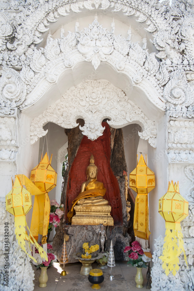 Obraz premium THAILAND LAMPHUN WAT SAN PA YANG LUANG