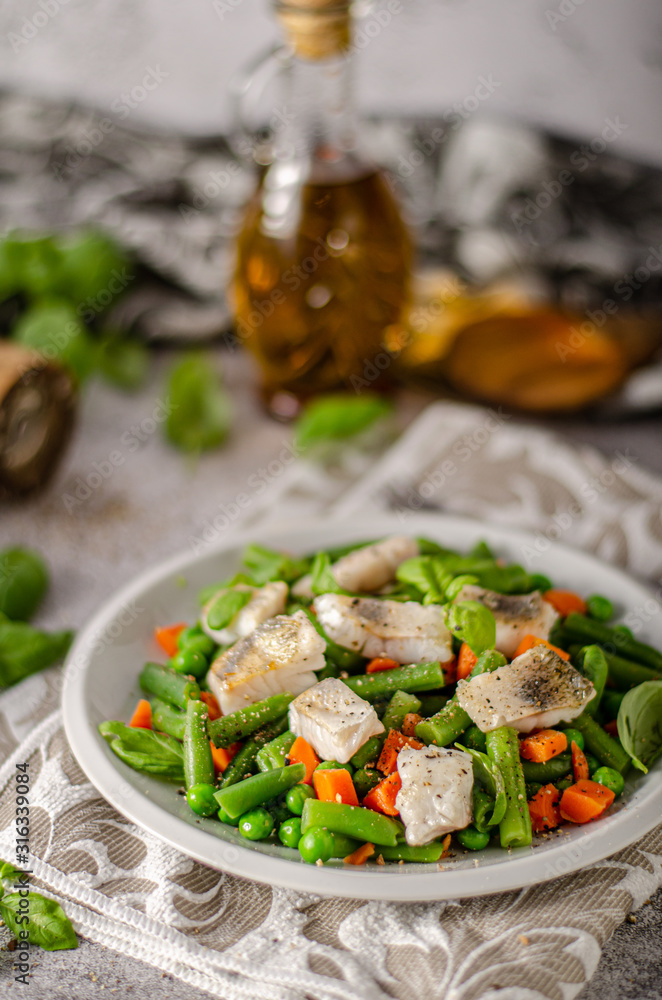 Fresh salad with roasted fish Fresh salad with roasted fish
