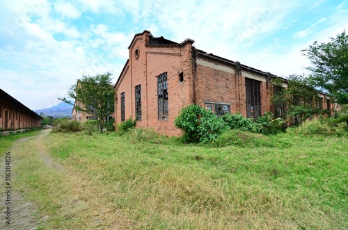 Workshops and old warehouses of the Antioquia railway © KreaFoto