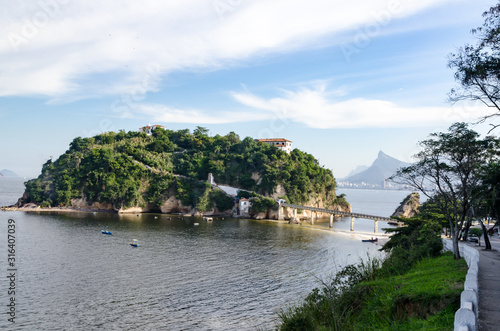 Niterói, Ihla da boa Viagem, baie de Guanabara, face à Rio de Janeiro