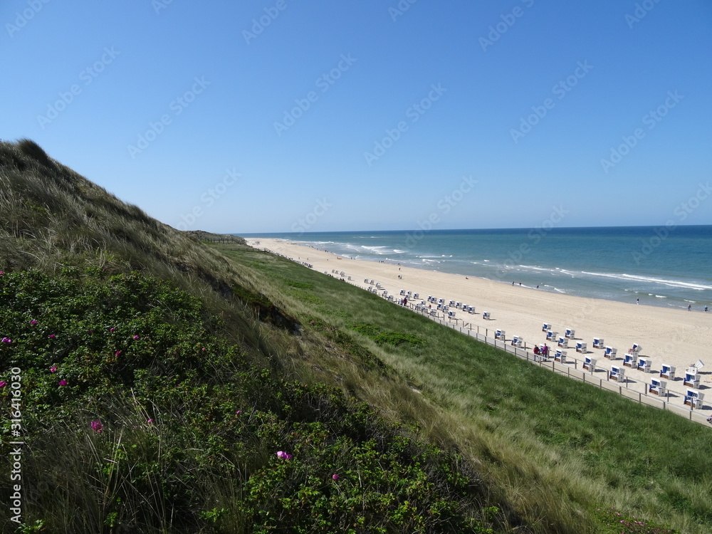 Nordseestrand mit Düne