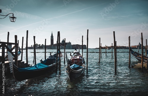 Venice gondola  © Simon