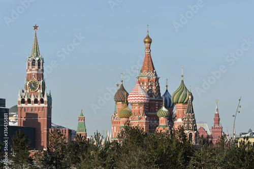 Fototapeta Naklejka Na Ścianę i Meble -  St. Basil's Cathedral in winter Moscow.