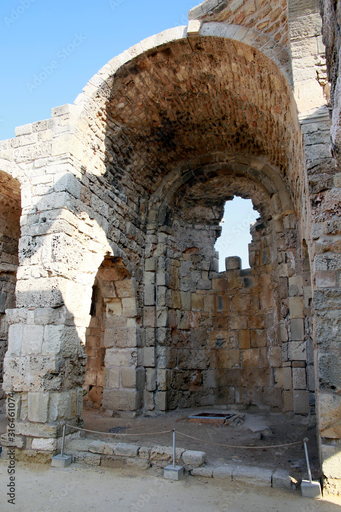 Ruine der Ayios Philon Kirche
