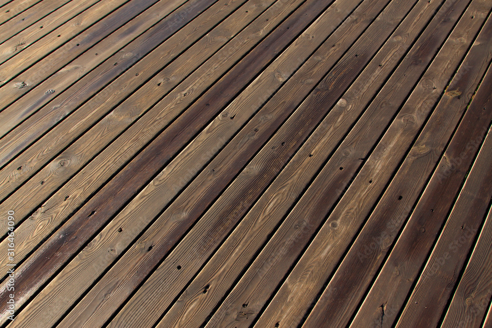 damp wood splice together