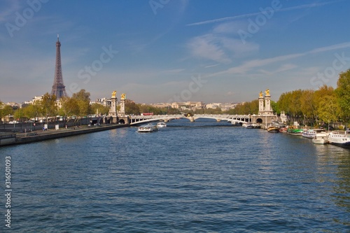 View of Skyline Paris France © funbox