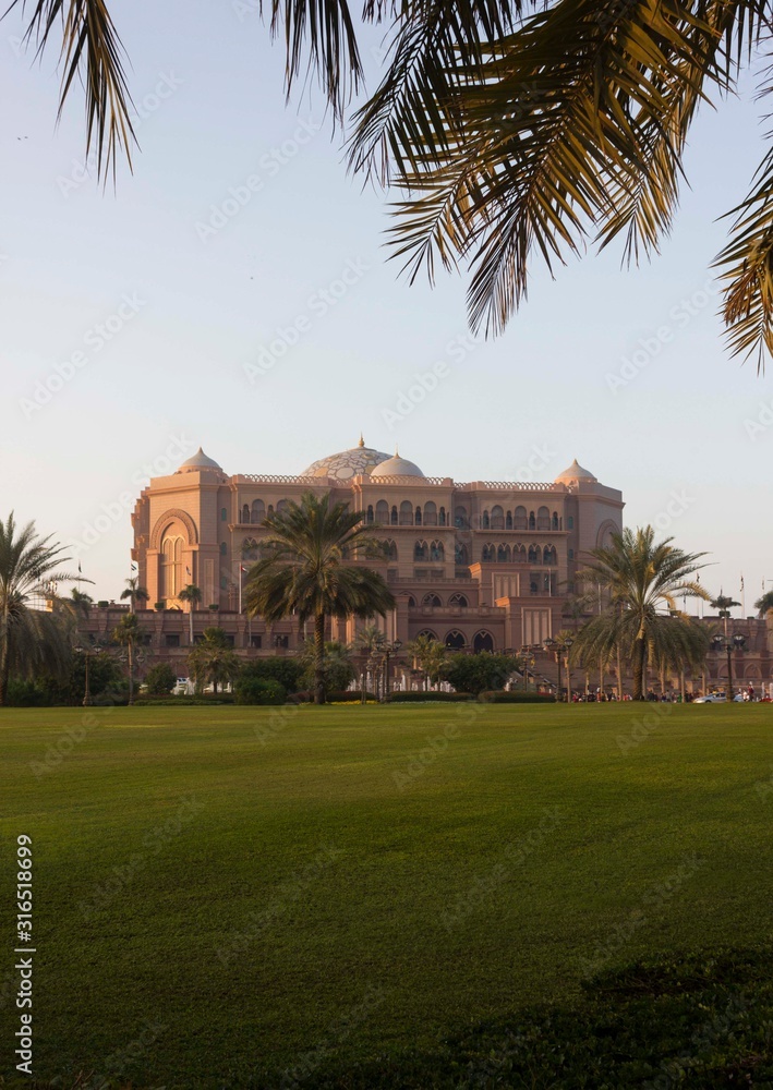 Fototapeta premium Emirates Palace garden in Abu Dhabi