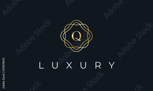 Elegant Luxury Letter Q Logo Alphabet Boutique Fashion Wedding Event Design Template