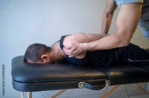 Personel tranier massaging