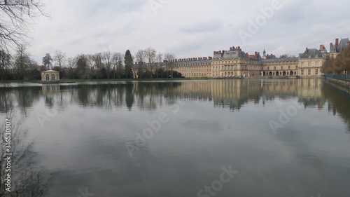 reflejo de la historia en fontainebleu