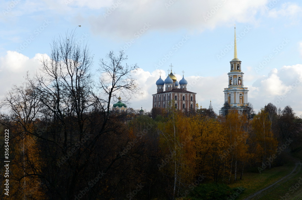  View of the Ryazan Kremlin on an autumn day. Assumption Cathedral with bell tower