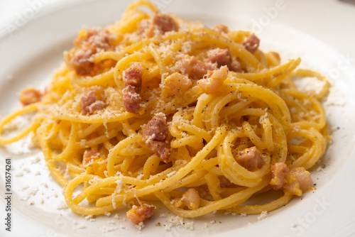Spaghetti alla Carbonara, Cucina Italiana