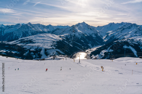 Blick auf den Gerlos Skigebiet, Zillertal Arena, Tirol photo