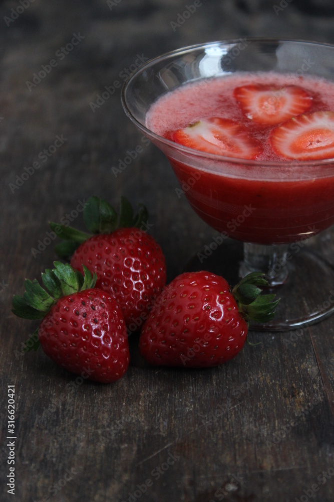 strawberries and cream strawberries and cream