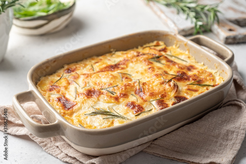 potato casserole with cream, gratin dauphinois, french cuisine