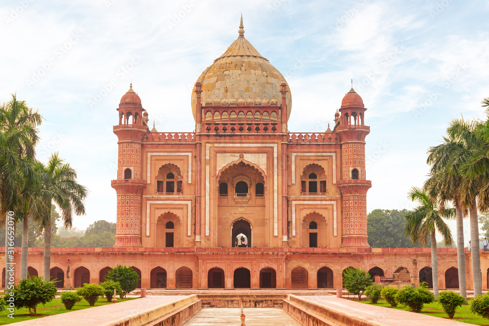 Awesome view of Safdarjung's Tomb in Delhi, India