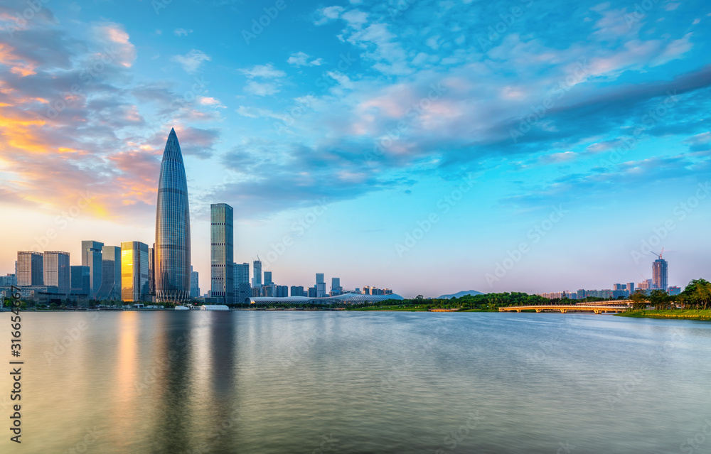 Obraz premium Modern building office building and urban skyline in Shenzhen Financial District..