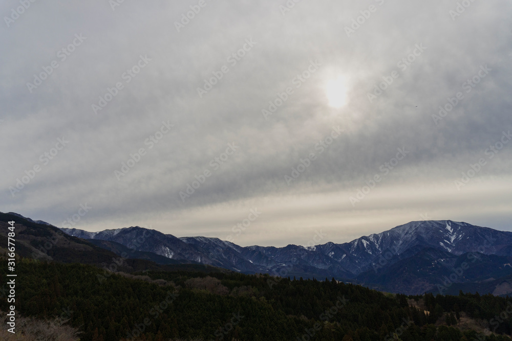 木曽の馬籠から見た山と空／Sky of Magome in Gifu Prefecture, Japan.