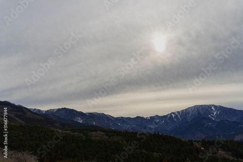 木曽の馬籠から見た山と空／Sky of Magome in Gifu Prefecture, Japan.