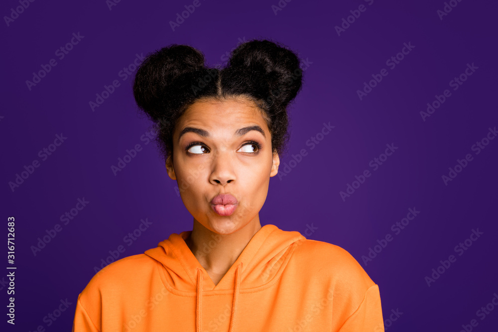 Close-up portrait of her she nice attractive curious cheerful brunette girl wearing hoody looking aside sending kiss isolated over bright vivid shine vibrant lilac violet purple color background Close-up portrait of her she nice attractive curious cheerful brunette girl wearing hoody looking aside sending kiss isolated over bright vivid shine vibrant lilac violet purple color background