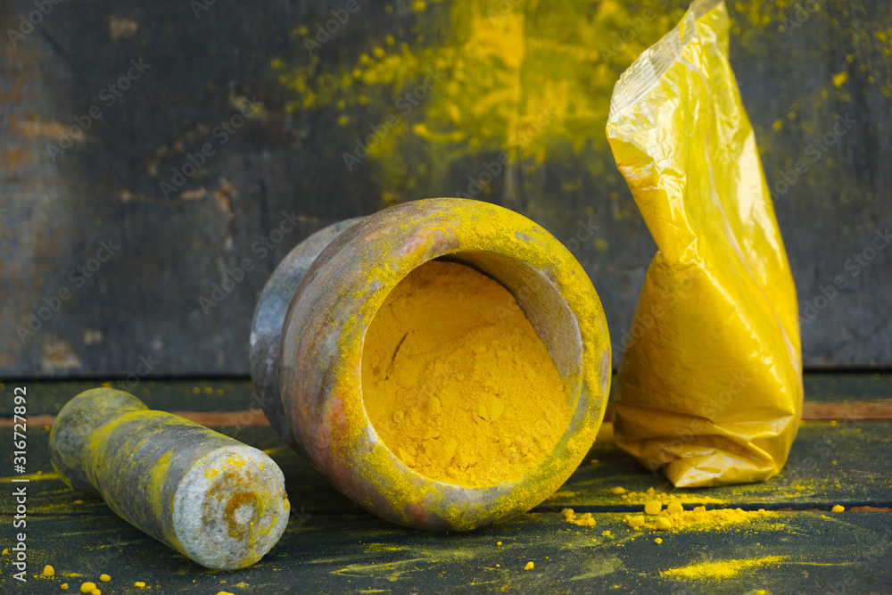 Fototapeta premium turmeric powder