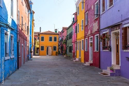 Fototapeta Naklejka Na Ścianę i Meble -  Amazing view of colorful houses in Burano, Venice, Italy.