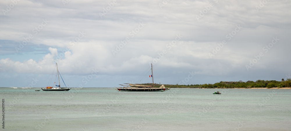 Obraz premium Panorama plage du Souffleur Port Louis Terre de Haut Guadeloupe France