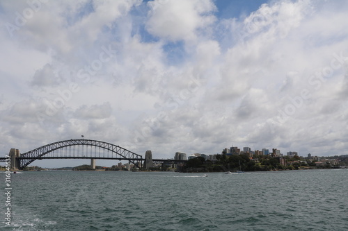 Boats trip to Cremorne Point from City of Sydney, Australia © ClaraNila