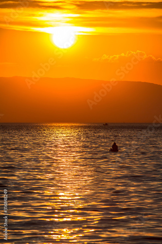 Fototapeta Naklejka Na Ścianę i Meble -  Geneva lake sunset in Switzerland