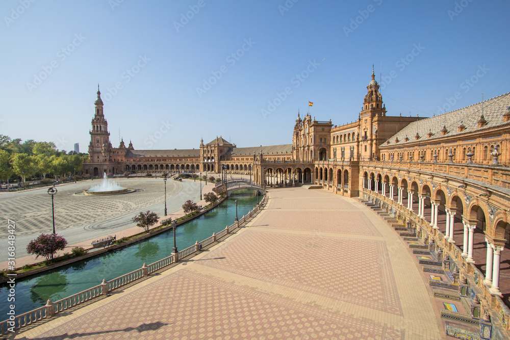 Fototapeta premium Panoramic view of the Plaza de España, Seville, Spain