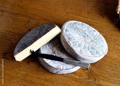Auvergne cheese, Saint Nectaire, this is mountain cheese.