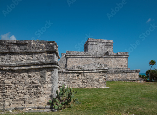 Wallpaper Mural Tulum archaeological zone at noon in a sunny day Torontodigital.ca