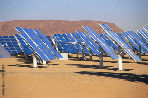 Billede på lærred Solar panels at solar energy plant