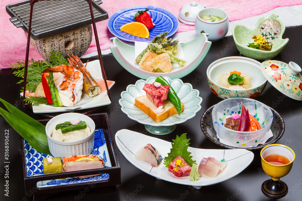 会席料理 懐石 日本料理 盛り付け Stock Photo Adobe Stock 会席料理 懐石 日本料理 盛り付け Stock Photo Adobe Stock