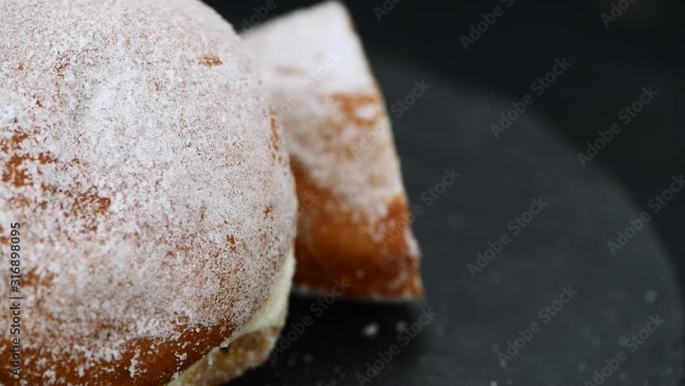 Rotating Berliner Doughnuts (seamless loopable) Rotating Berliner Doughnuts (seamless loopable)