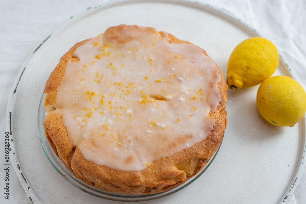 Home made lemon bundt cake with sugar icing Home made lemon bundt cake with sugar icing