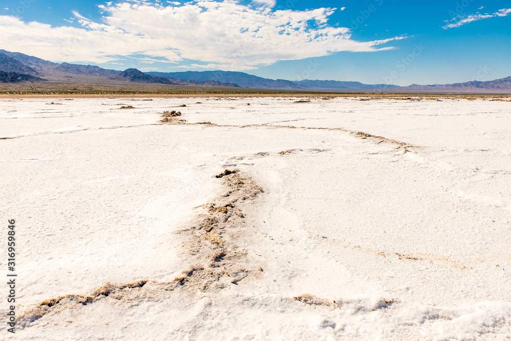 Salzsee in der Mojave Wüste