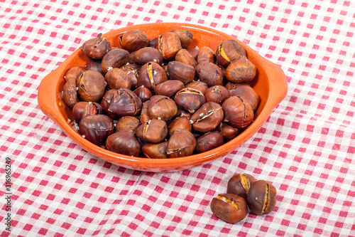 traditional portuguese dish of roasted chestnuts