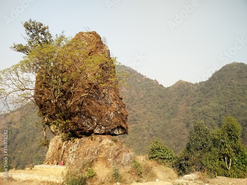 Single Rock Mountain Picture